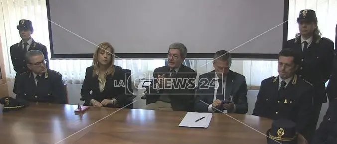 Post contro Laura Boldrini, Gianfranco Corsi accusato di minaccia aggravata (VIDEO)