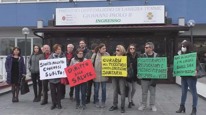 Fibrosi cistica, la lettera di una paziente del centro di Lamezia: «Ci hanno abbandonati. Voglio vivere»