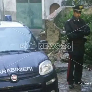 Rossano, tenta di uccidere il fratello a coltellate