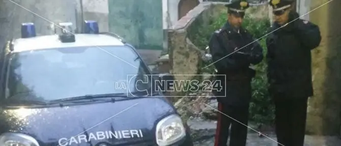 Rossano, tenta di uccidere il fratello a coltellate