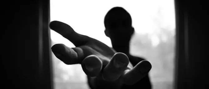 Naufraghi in un mare di povertà, ecco la Calabria dimenticata dalla politica