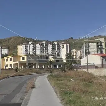 Catanzaro, i residenti di viale Isonzo: «I rom fanno quello che vogliono» (VIDEO)