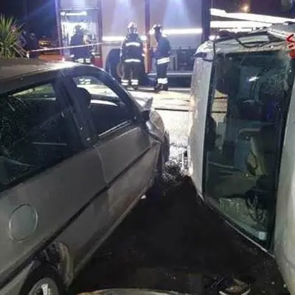 Auto sbanda nel Reggino, muore 28enne