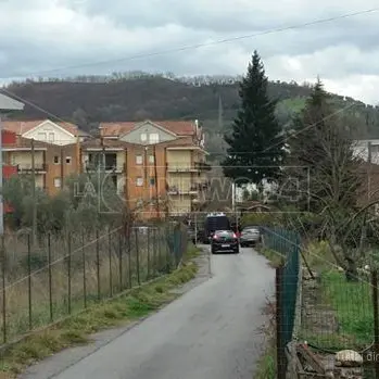 Strage familiare a Rende, esame autoptico sui quattro corpi (VIDEO)