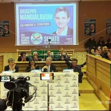 Verso le elezioni, Mangialavori a Vibo: «Dal centrodestra c’è la voglia di metterci la faccia» (VIDEO)