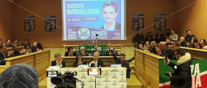 Verso le elezioni, Mangialavori a Vibo: «Dal centrodestra c’è la voglia di metterci la faccia» (VIDEO)