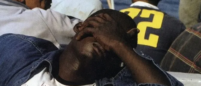 Ha problemi mentali il migrante che ha tentato di mangiarsi un cane