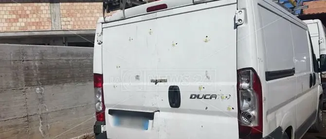 Grave intimidazione a Paravati, mezzi della Satel bersagliati a colpi di kalashnikov