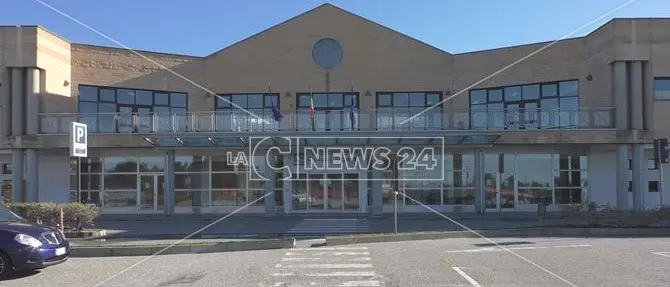 Crotone, “Sos Aeroporto” propone una class action contro Sacal ed Enac