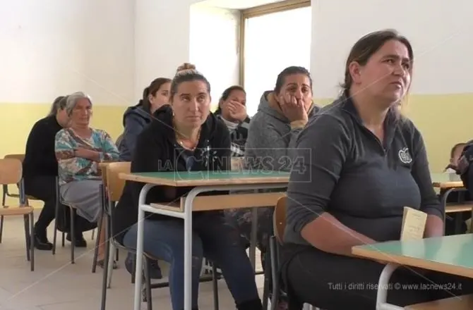 Lamezia, allarme bimbi non vaccinati nella comunità rom. L'Asp incontra le mamme (VIDEO)