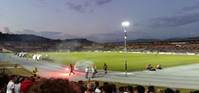 SERIE C | Pari nel derby del “Marulla” Al vantaggio del Cosenza con Bruccini, risponde Hadziosmanovic