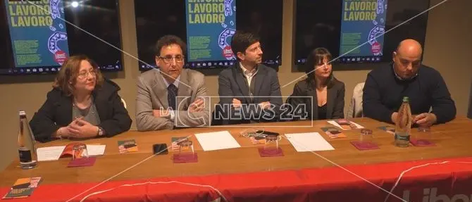 Parte da Crotone il tour calabrese di Roberto Speranza (LeU)