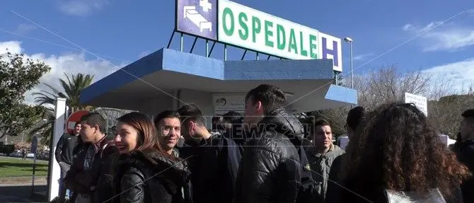 Lamezia, la manifestazione in difesa dell'ospedale è un flop (VIDEO)
