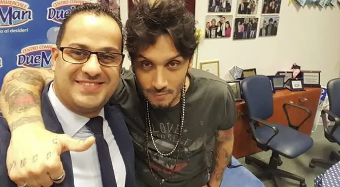 Da Sanremo a Cessaniti, cittadinanza onoraria per Fabrizio Moro (VIDEO)