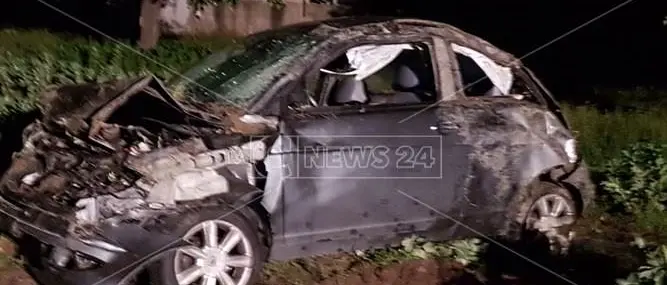 Abbandona l'auto dopo l'incidente: lo danno per disperso ma è a casa