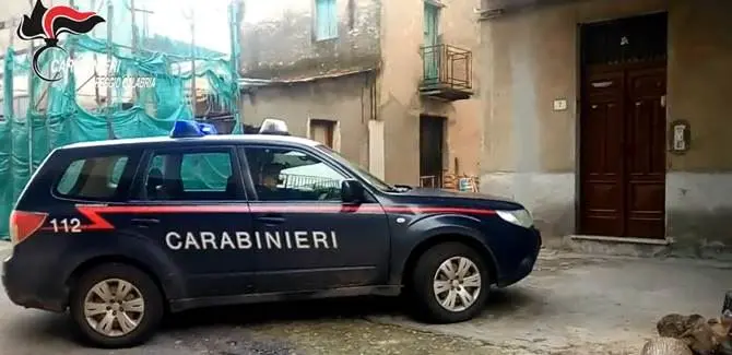 Oppido, uccide il marito con una roncola nel sonno: arrestata (VIDEO)