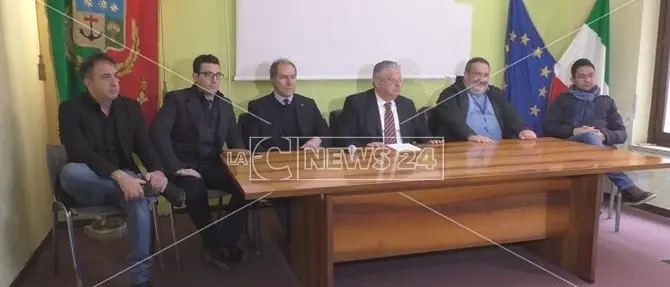 Provincia di Crotone, niente dimissioni: si va avanti