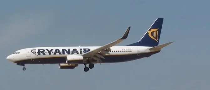 Ryanair a Crotone, diverse le reazioni dei comitati cittadini