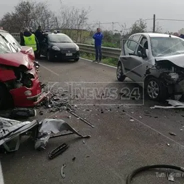 Scontro frontale a Curinga, un ferito grave