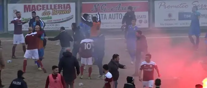 Locri-Licata: punizioni esemplari del giudice sportivo per i tafferugli di fine partita