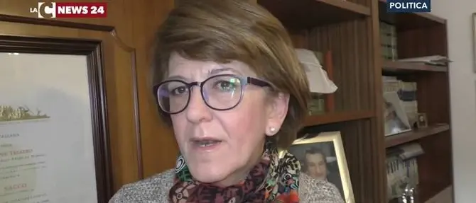 Il M5s sbanca a Crotone, eletta Elisabetta Maria Barbuto