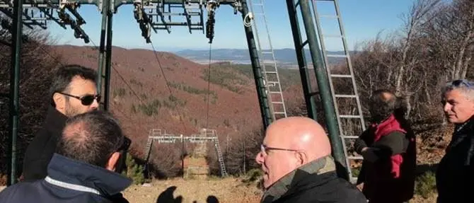 Aprono gli impianti sciistici di Lorica, Oliverio: «Inizia una nuova storia per il turismo in Calabria»