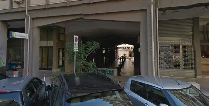 Catanzaro, vandalismo in galleria Mancuso: acquisite le immagini