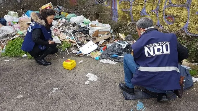 Cosenza, decoro urbano in azione: rimosse decine di siringhe (VIDEO)