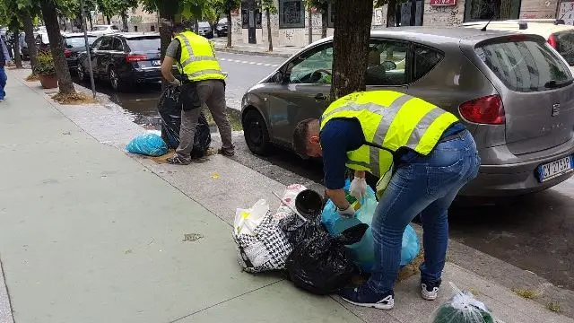 Cetraro, operatori ecologici occupano la sala del Comune