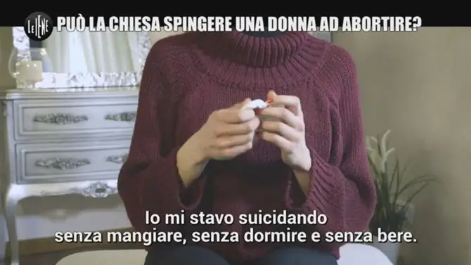 Incinta e costretta ad abortire, Paolini: «Le Iene hanno intervistato una figurante» (VIDEO)