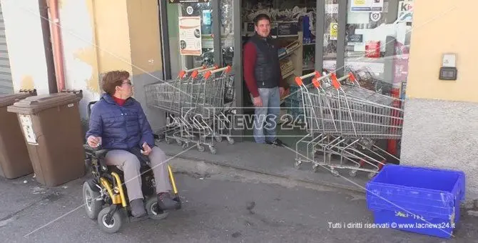 Catanzaro, la battaglia di Gabriella contro le barriere architettoniche (VIDEO)