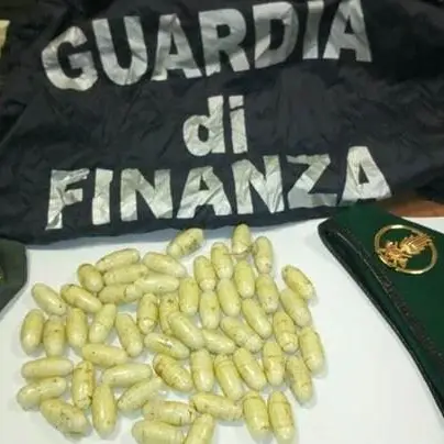 In viaggio con 55 ovuli di eroina, un arresto a Trebisacce