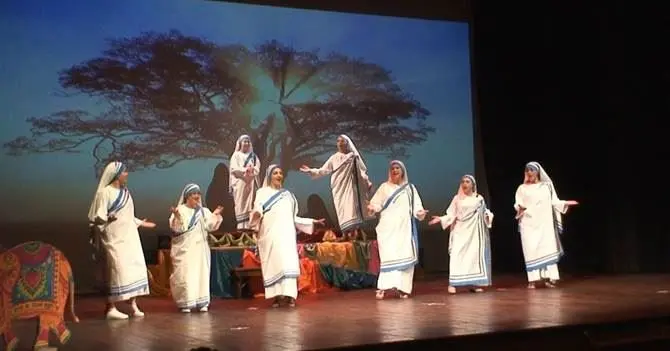 Madre Teresa di Calcutta rivive nel musical dell'associazione “Ali d’Aquila” (FOTO-VIDEO)