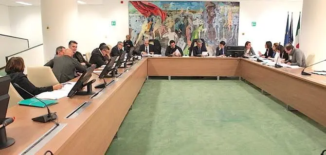 Regione, la maggioranza scricchiola durante l’elezione di D’Agostino alle Riforme (VIDEO)