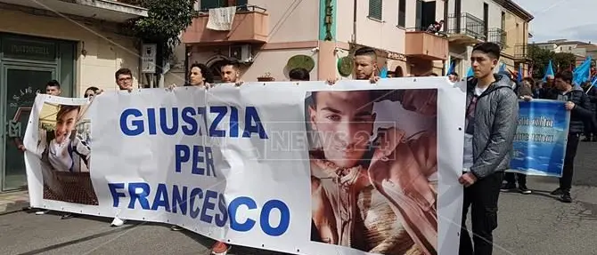 Giornata della memoria: a Vibo sfila la Calabria per ricordare le vittime innocenti di mafia (FOTO-VIDEO)