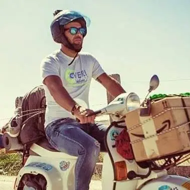 Il calabrese errante che ha attraversato l'Italia in Vespa (VIDEO)