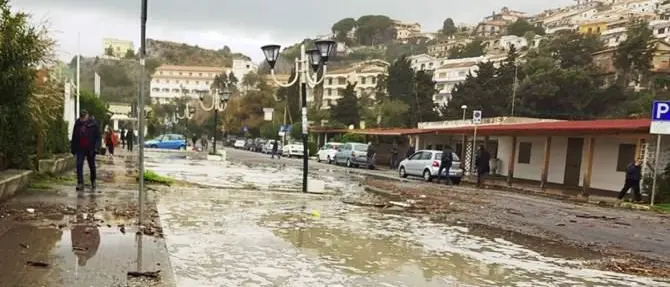 Ancora maltempo in Calabria, dopo le mareggiate vento e piogge
