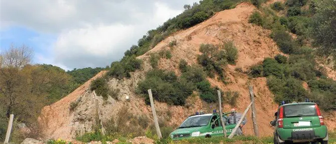 Zagarise, cava abusiva: denunciate due persone