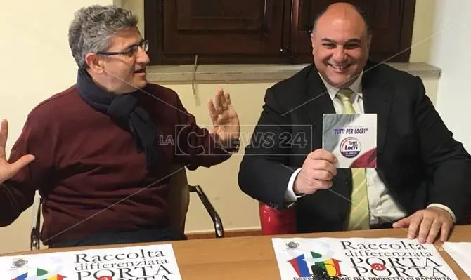 Via alla differenziata a Locri e il sindaco annuncia: «Pronto a ricandidarmi» (VIDEO)