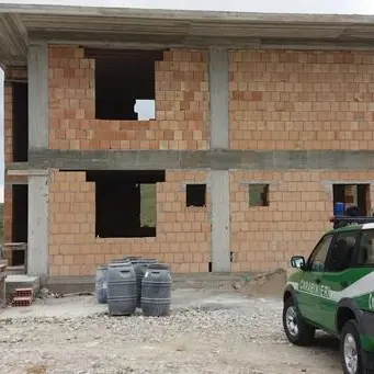 Sequestrato manufatto abusivo in costruzione a Crotone