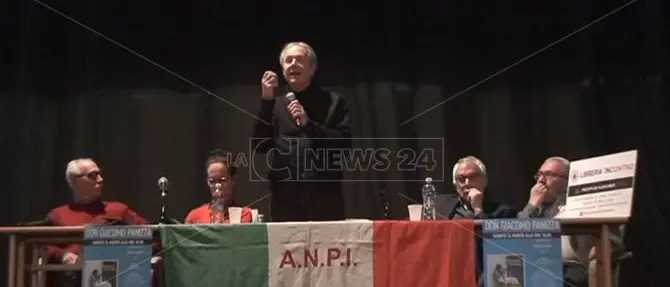 «Noi che per la 'ndrangheta siamo i cattivi maestri», la sfida di don Panizza alla cultura mafiosa