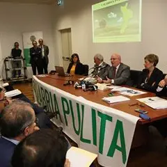 Rifiuti, Oliverio: '220 milioni di euro per il nuovo piano regionale'