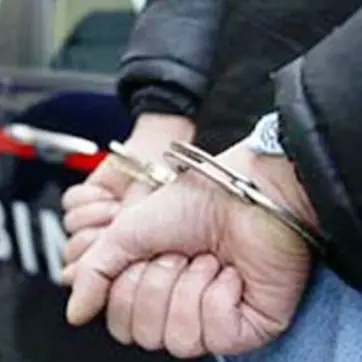 In giardino detonatori e micce, arrestato 67enne crotonese