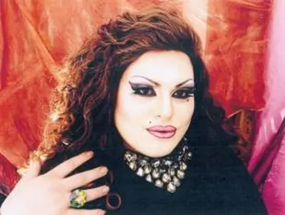 La Drag Queen che ha sfidato la cultura mafiosa VIDEO