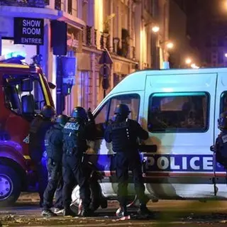 Terroristi islamici esultano in carcere dopo la strage di Parigi