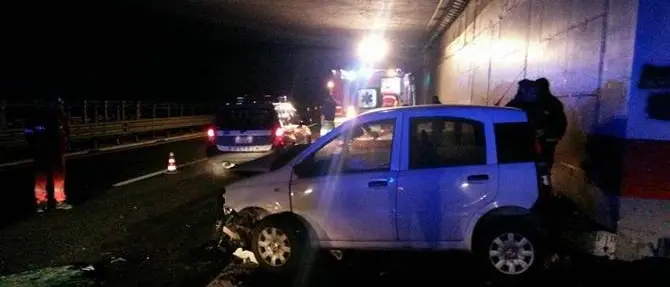 Incidente mortale sull'A3, perde la vita un 19enne