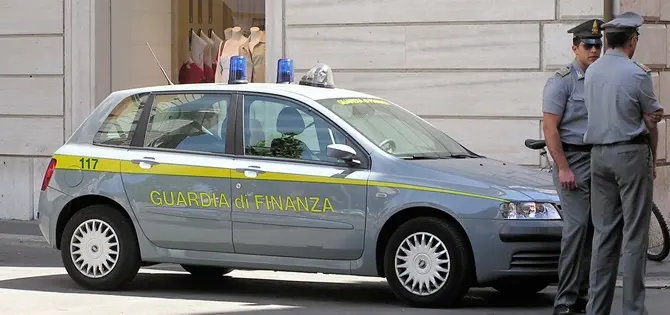 Lamezia: cinque persone denunciate per riciclaggio, peculato e bancarotta fraudolenta