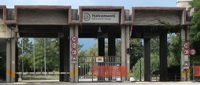 Italcementi Castrovillari, sciopero ad oltranza dei lavoratori