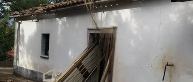 Esplosione bombola di gas nel cosentino, il bilancio è di due vittime