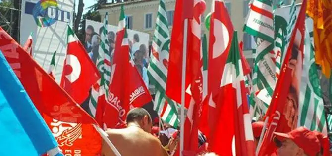 Sindacati uniti contro la Legge di stabilità: rimossi i blocchi di protesta